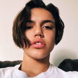 Meet your Posher, Diego